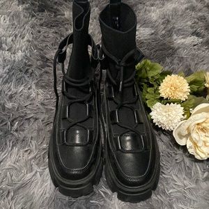 Steven Madden lace up lug sole boots